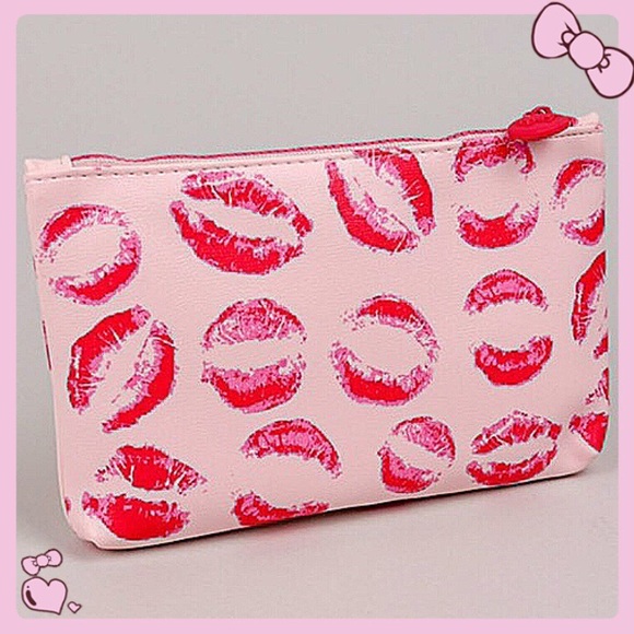ipsy Handbags - 4/$20 — Pink Kiss Print Cosmetics Makeup Bag